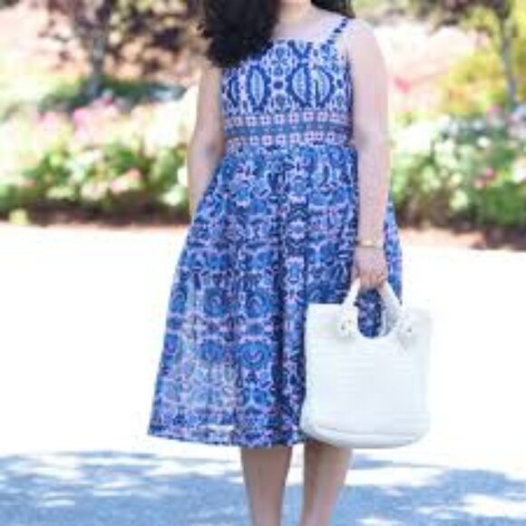 Taylor Dresses & Skirts - Taylor Retro Pink & Blue Floral Pleated Dress With Pockets Spaghetti Straps